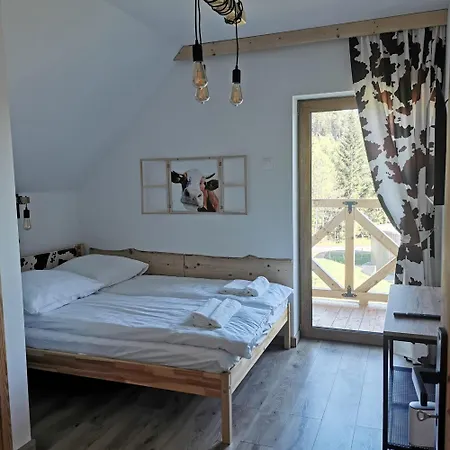 Za Skala Holiday home Kamesznica